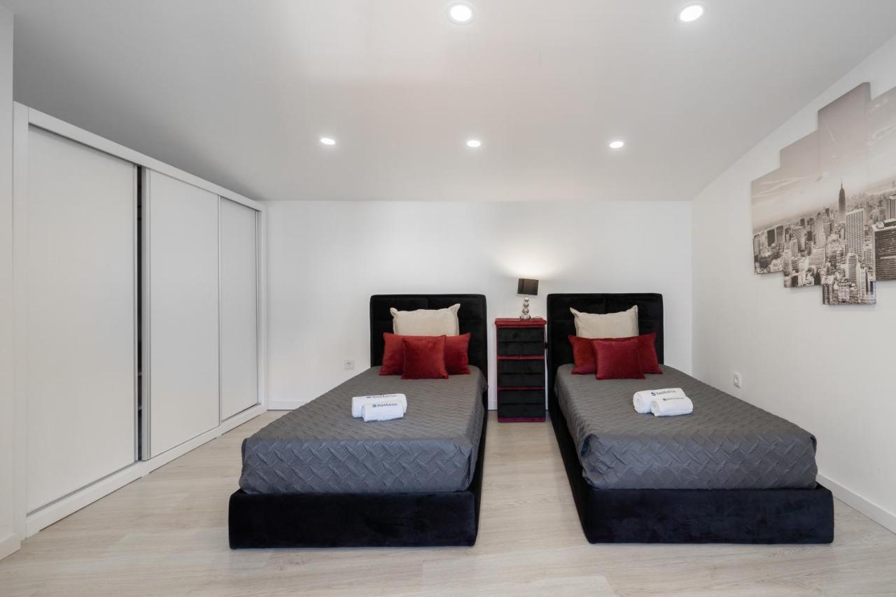 Host Wise - Spacious Noble Apartaments Ace Location بورتو المظهر الخارجي الصورة