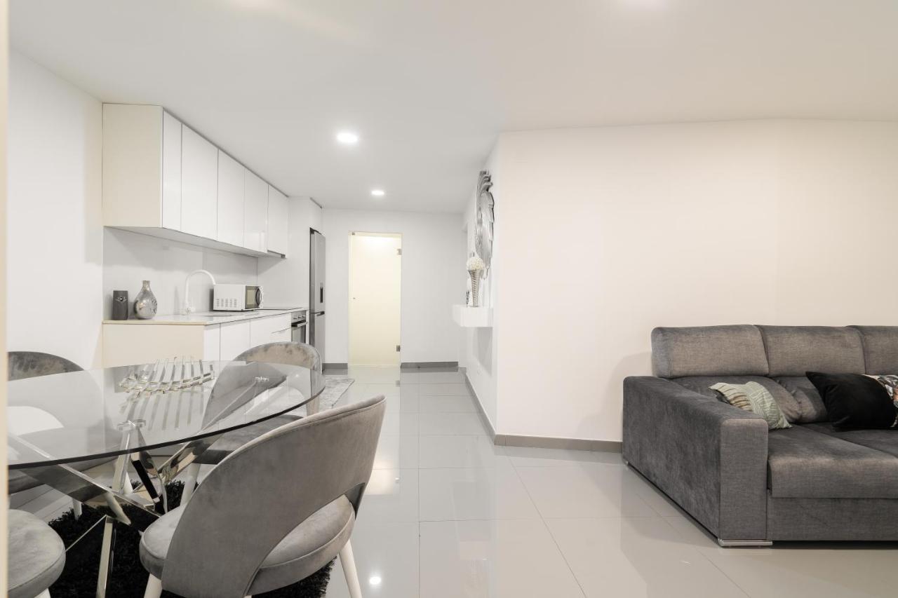 Host Wise - Spacious Noble Apartaments Ace Location بورتو المظهر الخارجي الصورة